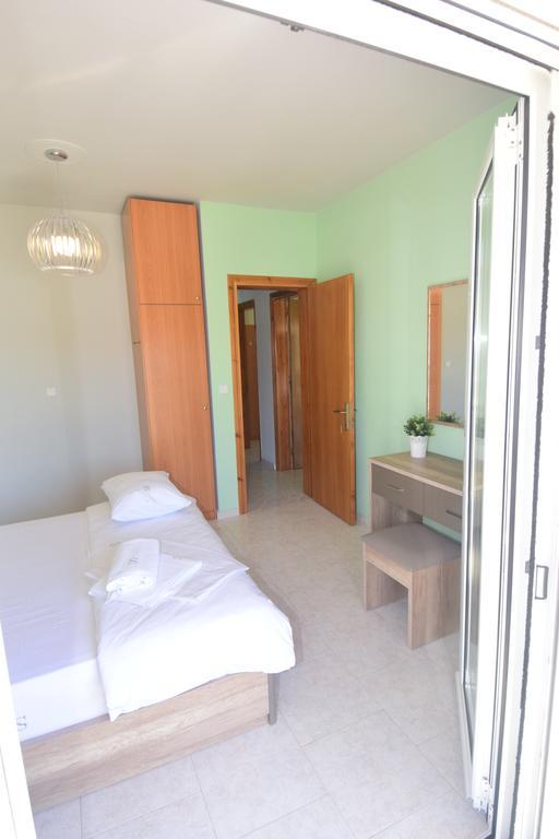 Bourlis Apartments Asprovalta Bagian luar foto
